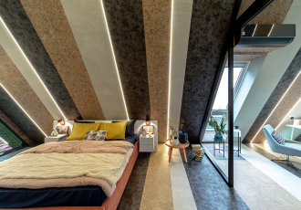 Полосатая мансарда с пятью зонами