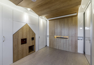 Гостиная под деревянной волной