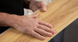 Что лучше: замковый кварц винил или ламинат?